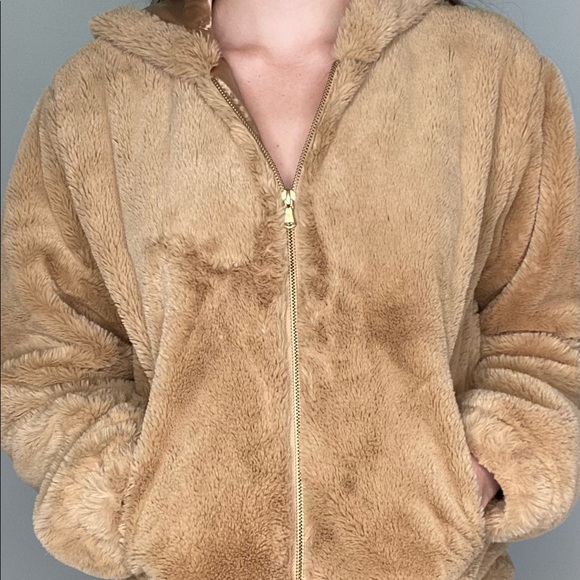 Cute faux fur jacket - Picture 5 of 5